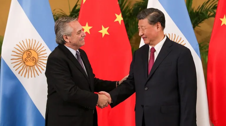 alberto-fernandez-viajo-a-china-en-su-ultima-gira-presidencial:-durante-su-visita-se-activara-el-swap