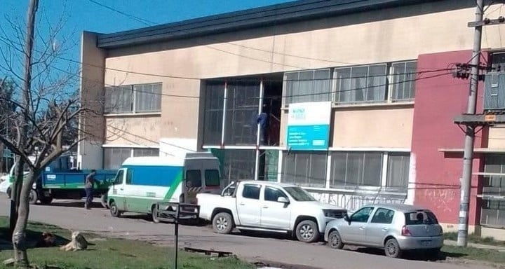 un-alumno-de-14-anos-llevo-un-revolver-a-un-colegio-de-mar-del-plata-y-se-lo-mostro-a-sus-companeros