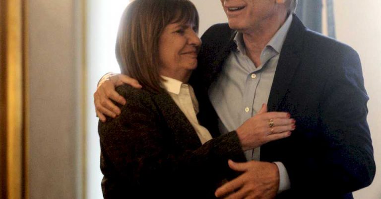 patricia-bullrich-recibio-un-fuerte-mensaje-de-apoyo-de-mauricio-macri-que-volvio-a-sumarse-a-la-campana