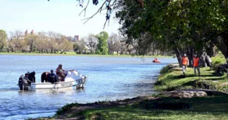 tragedia-en-carmen-de-patagones:-se-tiro-al-rio-a-buscar-una-pelota,-desaparecio-y-lo-hallaron-muerto-7-dias-despues