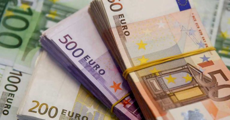 euro-hoy:-a-cuanto-cotiza-este-martes-17-de-octubre