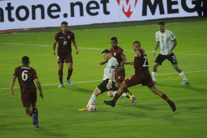 el-clasico-entre-argentina-y-uruguay-por-eliminatorias-se-acerca-a-la-bombonera