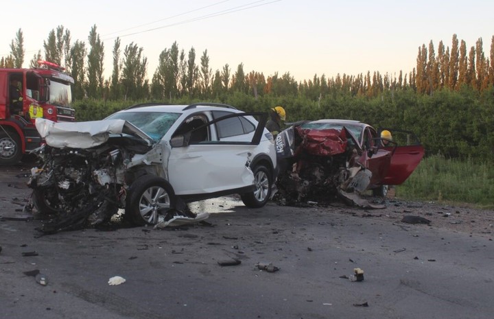 choque-fatal-en-la-ruta-7:-dos-mujeres-de-21-anos-y-un-hombre-murieron-tras-un-violento-impacto-frontal