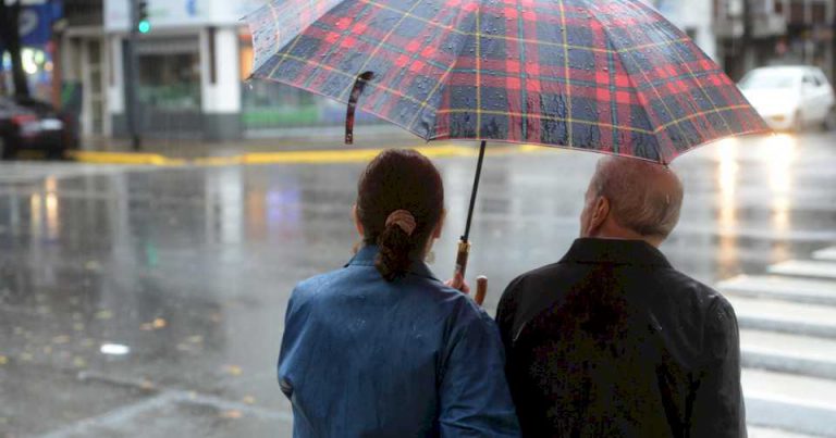 lanzan-un-alerta-amarilla-por-tormentas-fuertes-para-el-conurbano-bonaerense-y-llegan-las-lluvias-a-la-ciudad-buenos-aires