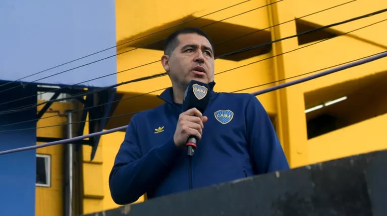 la-curiosa-respuesta-de-riquelme-cuando-le-preguntaron-por-el-anuncio-del-nuevo-dt-de-boca