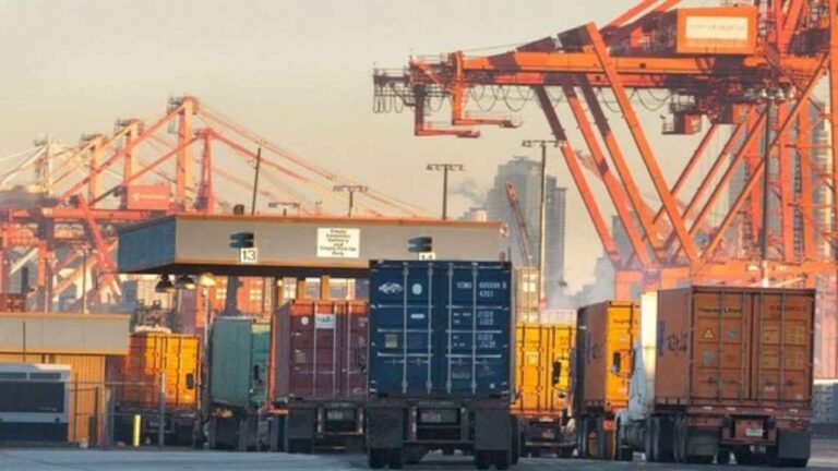 trabajadores-de-aduana-suman-dias-al-paro-y-se-verian-afectadas-algunas-operaciones