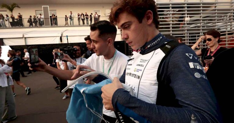 franco-colapinto-aprovecho-para-probar-a-fondo-su-williams-en-mexico-y-termino-sin-golpes-en-un-primer-ensayo-repleto-de-accidentes