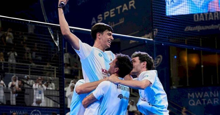 mundial-de-padel:-argentina-le-gano-a-espana-gracias-a-dos-pibes-que-fueron-heroes-en-la-final-y-emulo-a-messi-para-gritar-campeon-en-qatar