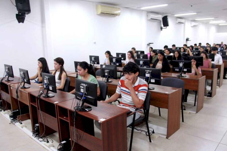 ingreso-al-poder-judicial:-de-1329-que-rindieron-la-ultima-etapa-solo-230-aspirantes-aprobaron-el-examen