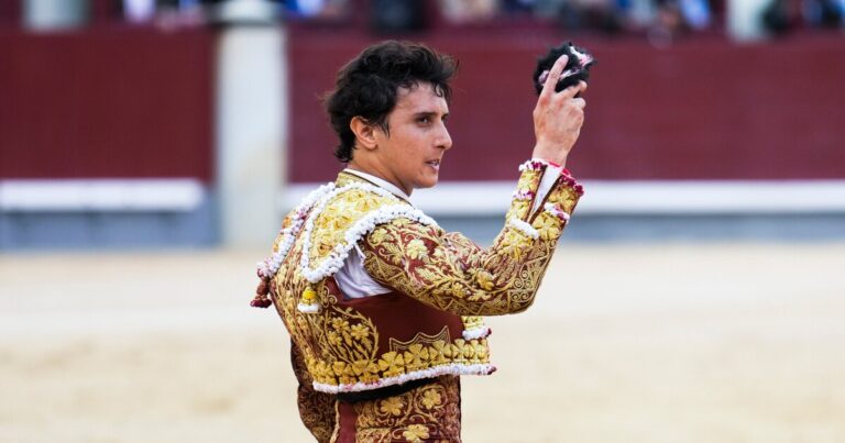 El diestro peruano Andrés Roca Rey aumenta en 2024 su liderazgo en el escalafón de matadores de toros