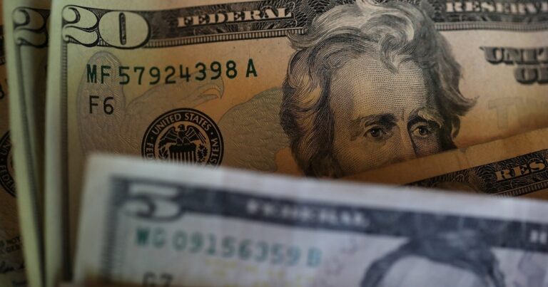 Dólar blue hoy: a cuánto cotiza este lunes 18 de noviembre