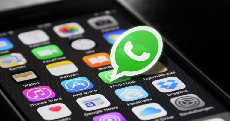 4 datos que nunca deberías compartir por WhatsApp