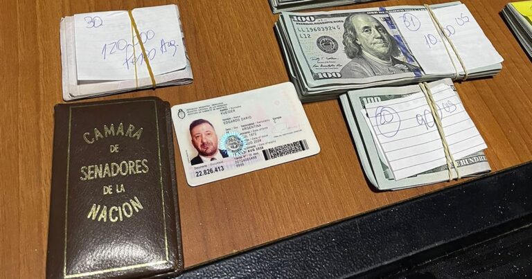 El senador Edgardo Kueider, demorado en Paraguay con más de USD 200.000, no presentó sus DDJJ patrimoniales ni en 2022 ni en 2023