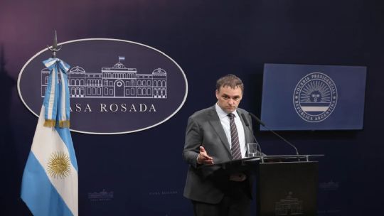 Malentendido en el anuncio del arancelamiento a extranjeros?: Lo que Adorni dijo es bastante endeble e impreciso