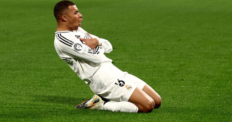 Mbappé: gol y salida por lesión