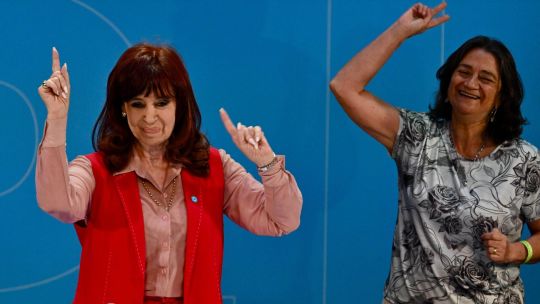 Cristina Kirchner asume la presidencia del PJ: Hay una aceptación de la sociedad a un ajuste violento