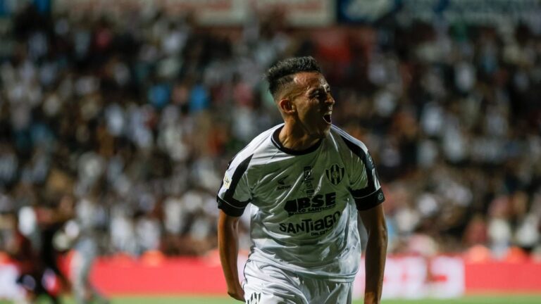 Copa Argentina: Central Córdoba logró un título histórico ante un Vélez que perdió la primera chance