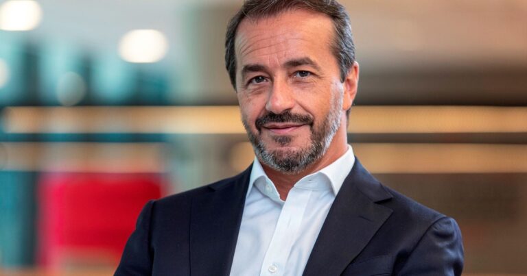 Para el banco Santander, «hay que prestar dólares a quienes generan dólares»