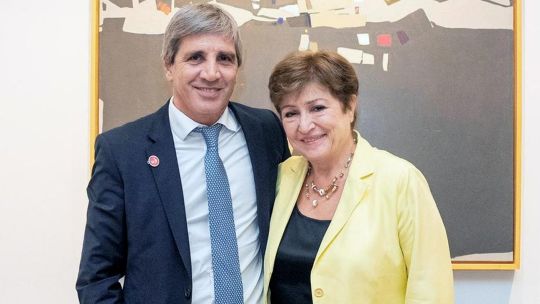 Las fechas de Luis Caputo: frente al «círculo rojo» habló del nuevo acuerdo con el FMI y la salida del cepo