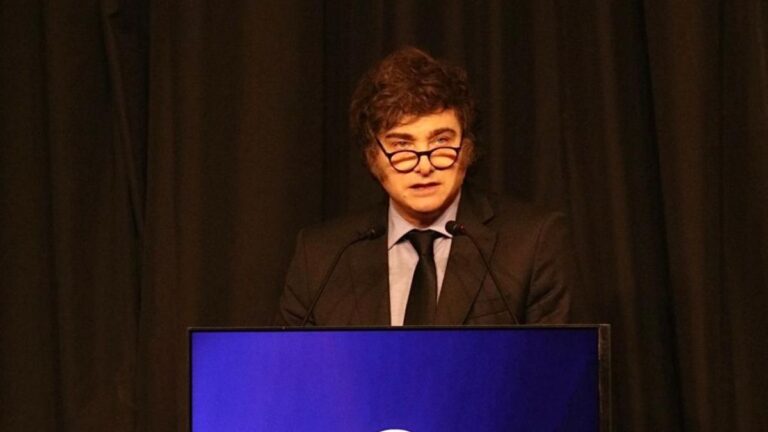 Javier Milei espera cerrar el acuerdo con el FMI en el primer cuatrimestre de 2025 para «salir definitivamente del cepo»