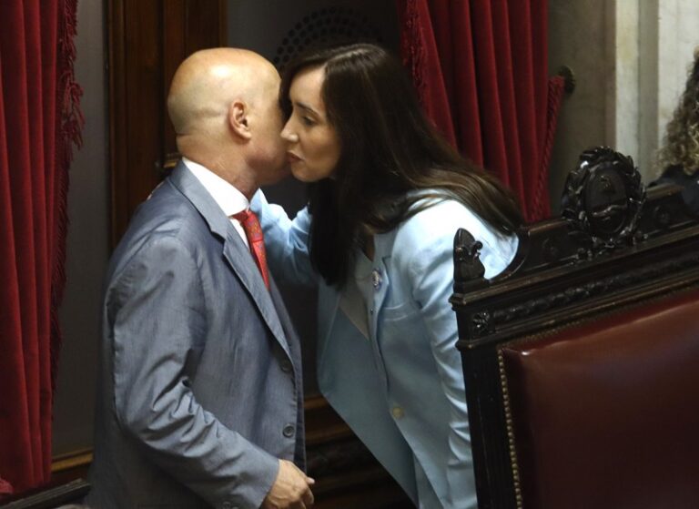 Golpe a Villarruel: se unen todos para voltear a Abdala y meter a Romero en la línea de sucesión