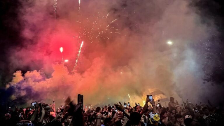 Rosario Central celebró su 135º aniversario con una fiesta bajo la lluvia