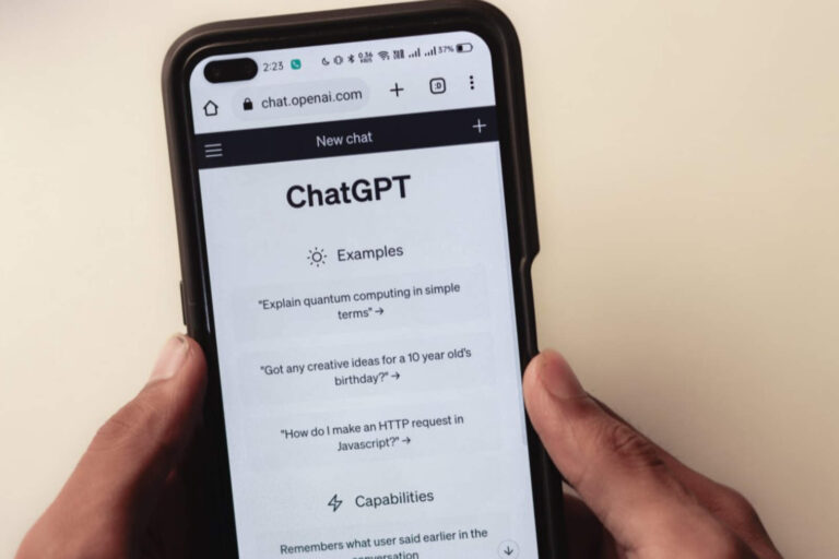 ChatGPT enfrenta una caída global: problemas en la aplicación y sitio web