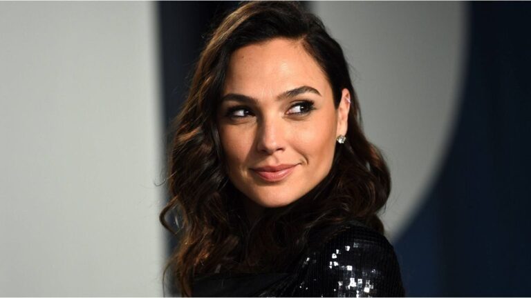 Gal Gadot reveló que fue operada de un coágulo cerebral durante su embarazo