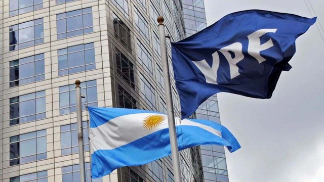 YPF obtiene millonarios fondos para reperfilar parte de su deuda
