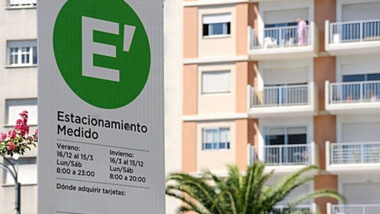 Cuánto cuesta estacionar un auto en Mar del Plata: los precios oficiales del verano 2025