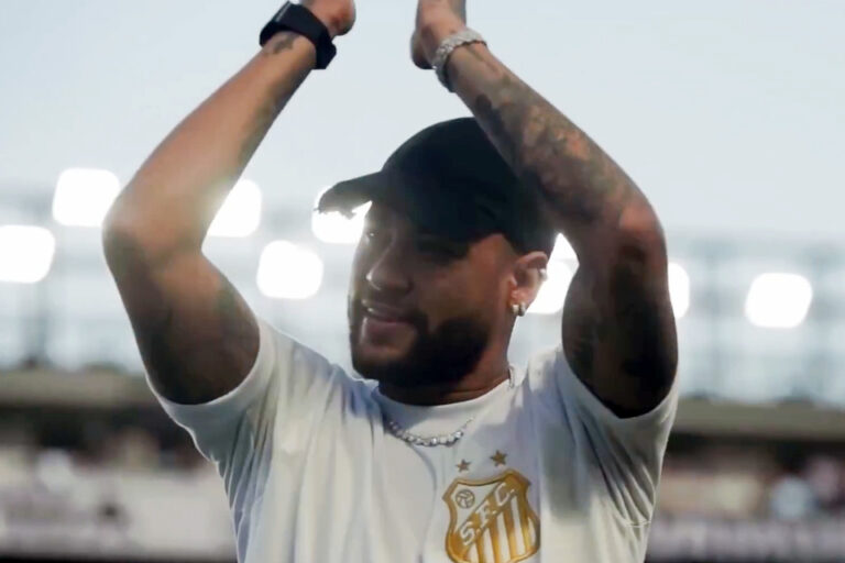 Oficial: Neymar regresa a Santos