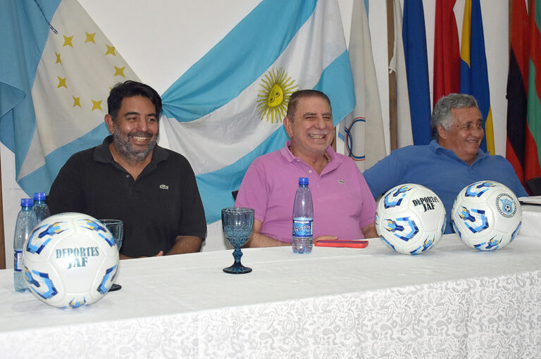 Jofré estuvo presente en Clorinda junto a dirigentes del fútbol provincial