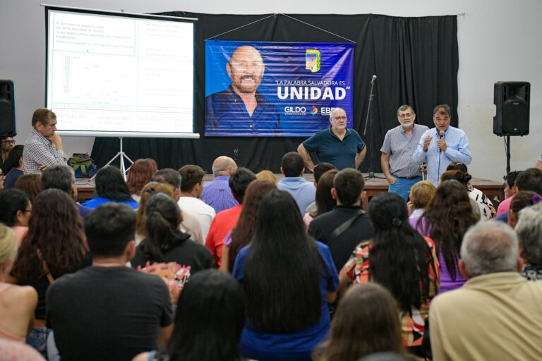 Vecinos de Las Lomitas recibieron asesoramiento sobre segmentación y subsidio energético