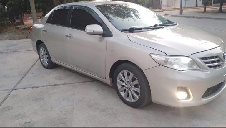 La Policía recuperó un automóvil de alta gama y detuvo a dos sujetos
