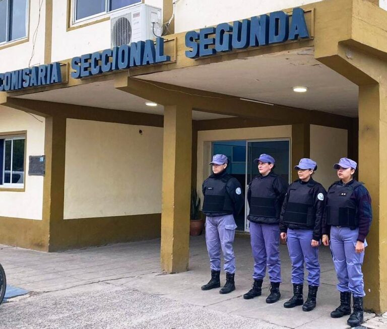 Un hombre prendió fuego un colchón e intentó arrojar a su pareja a las llamas