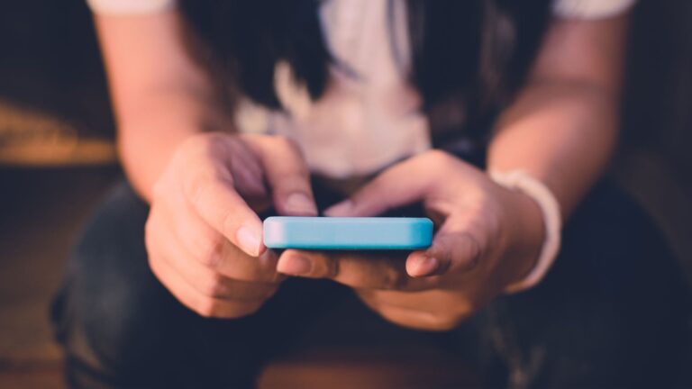 La Línea 102 incorpora WhatsApp para mejorarla protección de infancias y adolescencias