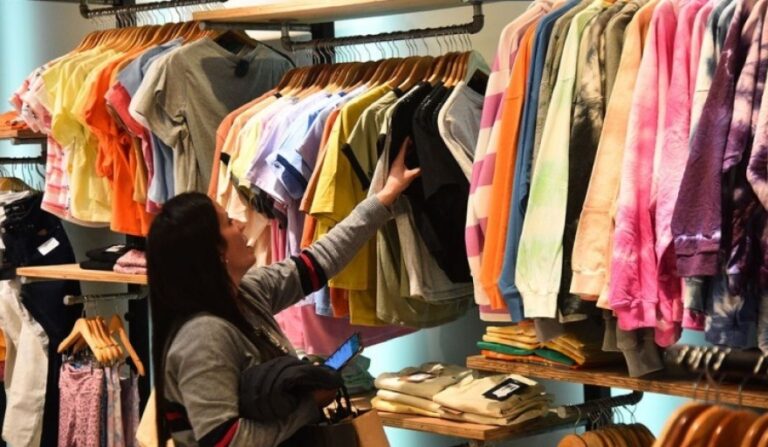 Comerciantes esperan un repunte de ventas con el aumento del 45% a empleados públicos