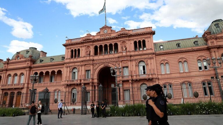 Cómo se vive en Casa Rosada la suba del dólar y la previa de una nueva marcha de jubilados