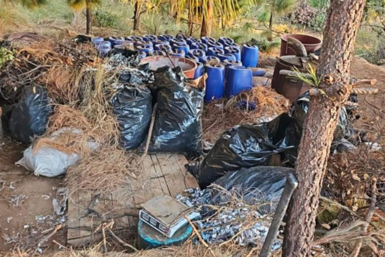 No que no se fabricaba droga en México?: encontraron narcolaboratorio en EdoMex