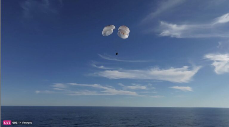 Así fue el regreso los astronautas a Tierra tras 9 meses varados: la nave SpaceX Dragon amerizó en Florida