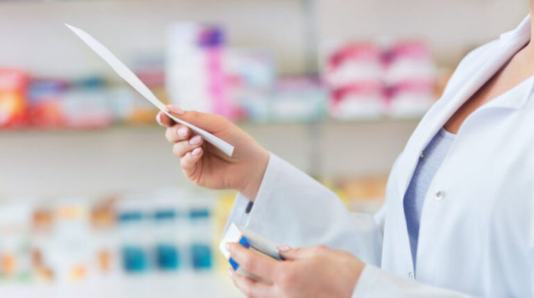 Morales aseguró que el mercado farmacéutico atraviesa una grave crisis