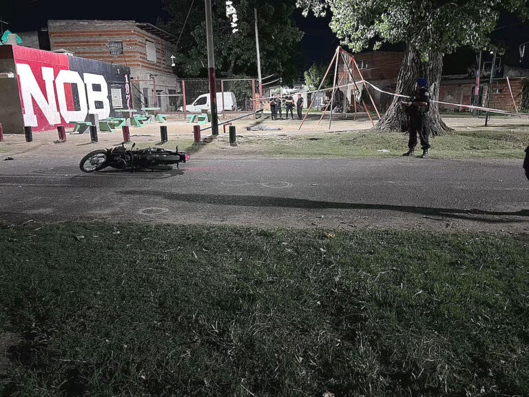 Noche violenta en Rosario: dos asesinatos y una joven herida de bala en distintos ataques