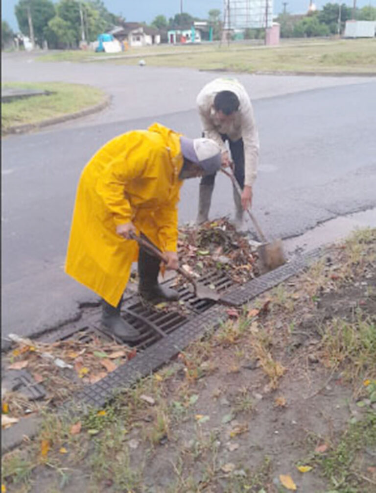 La Municipalidad trabajó en distintos sectores para mitigar efectos de la lluvia