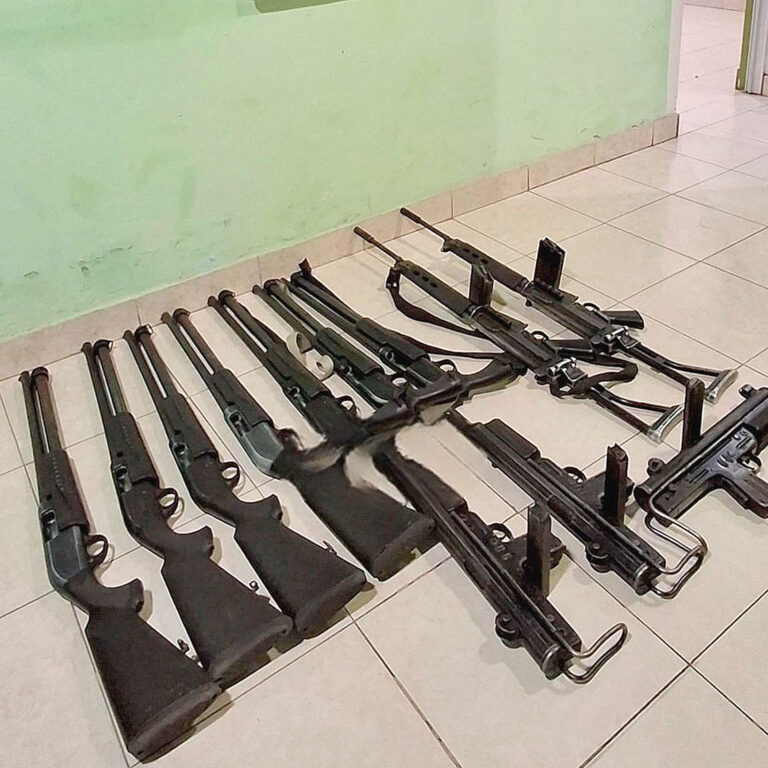 La UEAR realizó un riguroso control de armamento institucional en su jefatura
