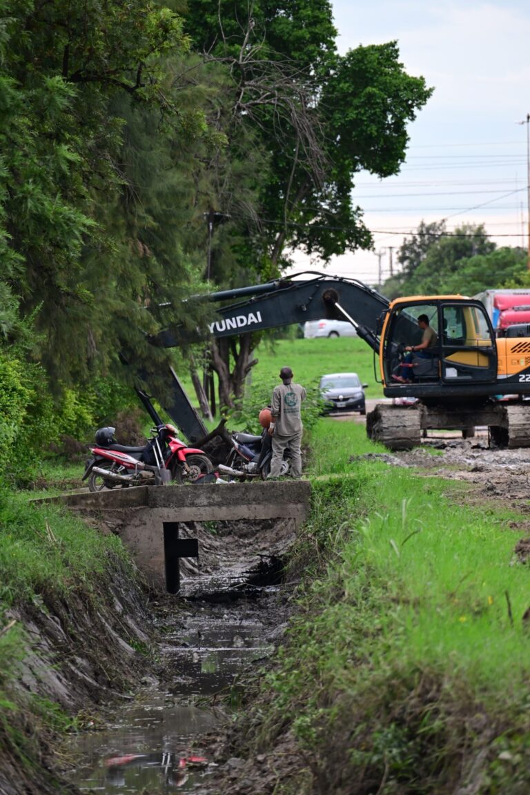 La Municipalidad trabajó en distintos frentes con limpieza de desagües y bocas de tormenta