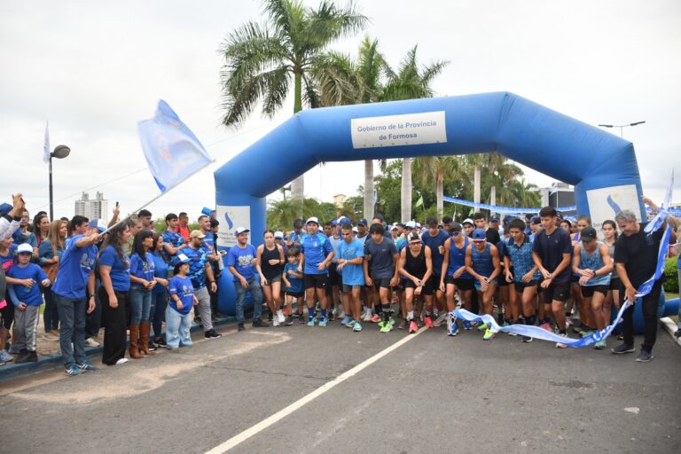 La Maratón Azul por la toma de conciencia sobre el autismo logró una enorme convocatoria