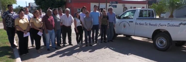 Municipio de El Colorado recibió de Concejales una Camioneta Toyota cabina Simple 0 km