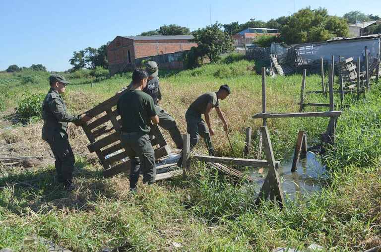 Gendarmería Nacional desmantela puentes clandestinos en la frontera de Clorinda