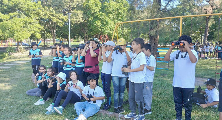 Se llevó adelante Taller de avistaje de aves en el Paraíso de los Niños