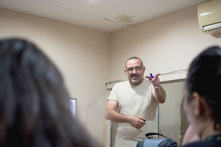 Avanza con éxito el Taller de Fotografía Contemplativa en la Asociación Italiana